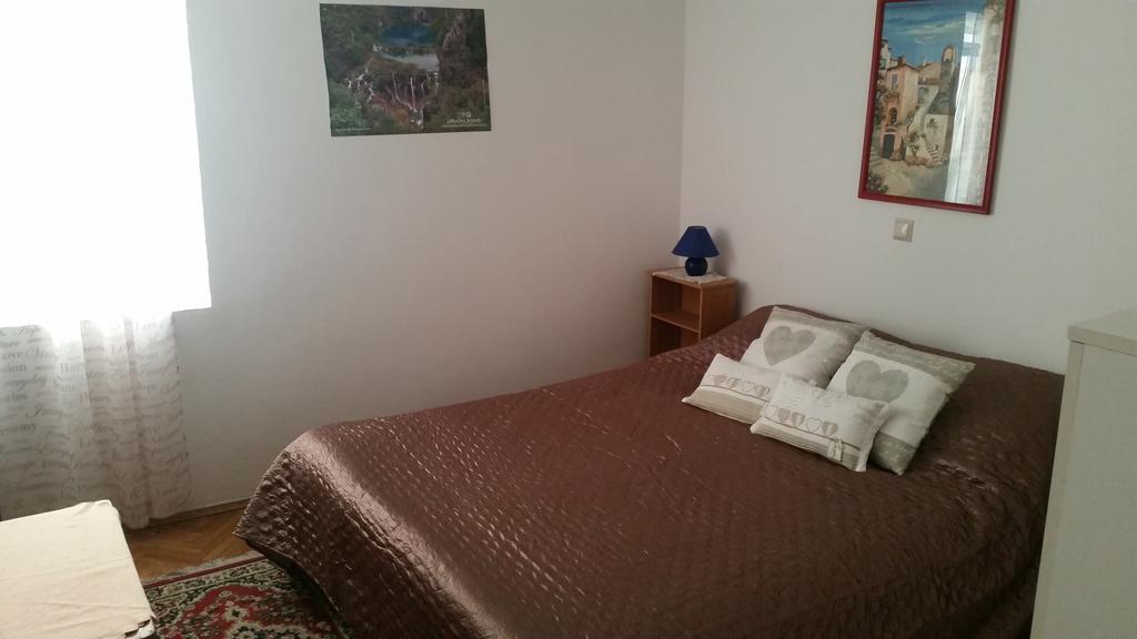 קרק Aurora Apartment מראה חיצוני תמונה
