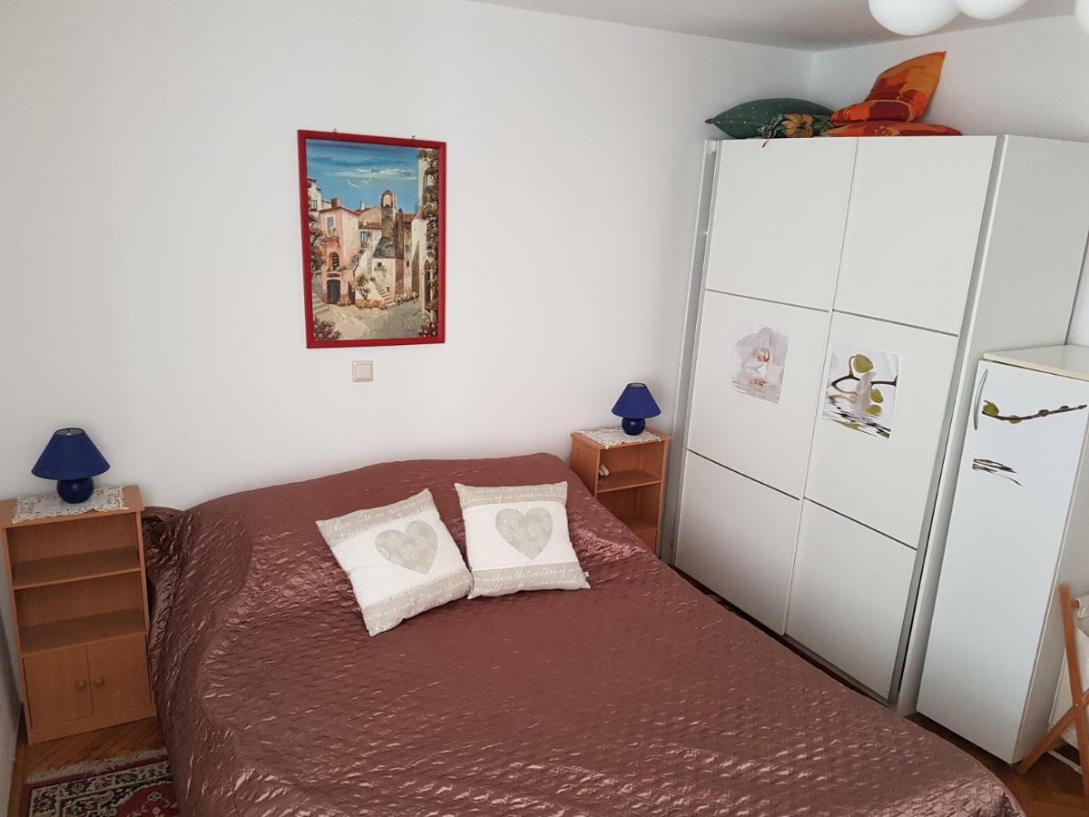 קרק Aurora Apartment מראה חיצוני תמונה