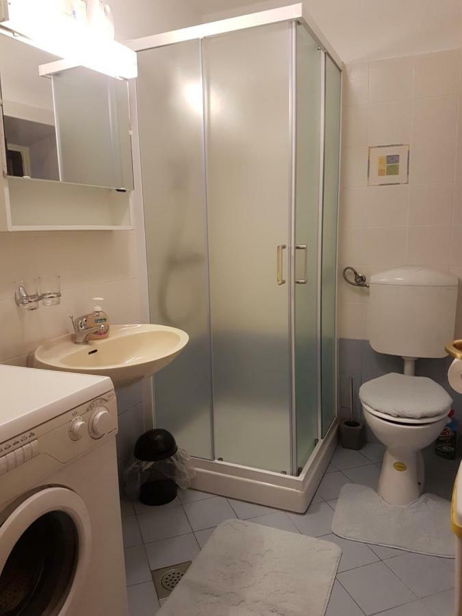 קרק Aurora Apartment מראה חיצוני תמונה